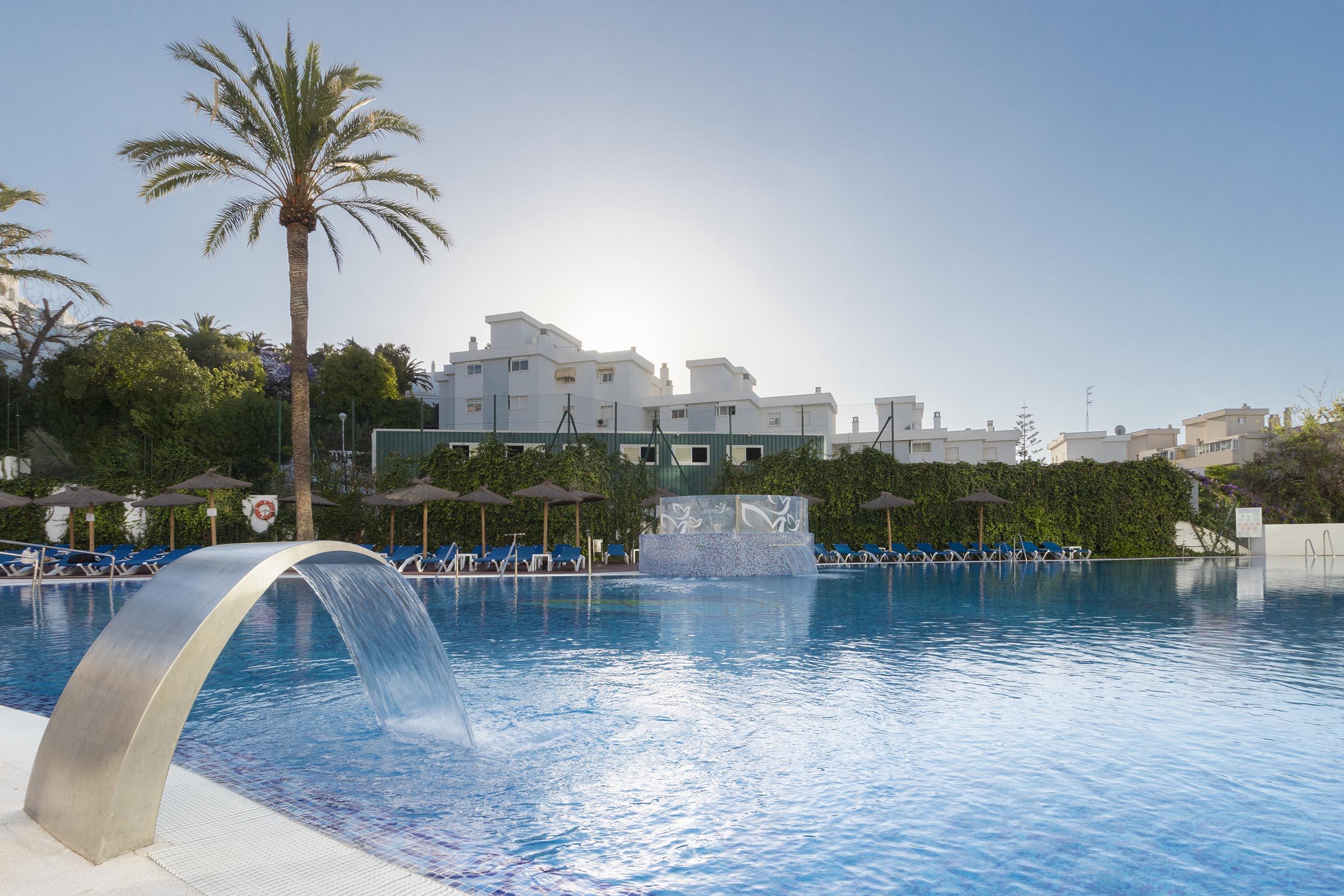 Hotel Palia Las Palomas ตอร์เรโมลิโนส ภายนอก รูปภาพ