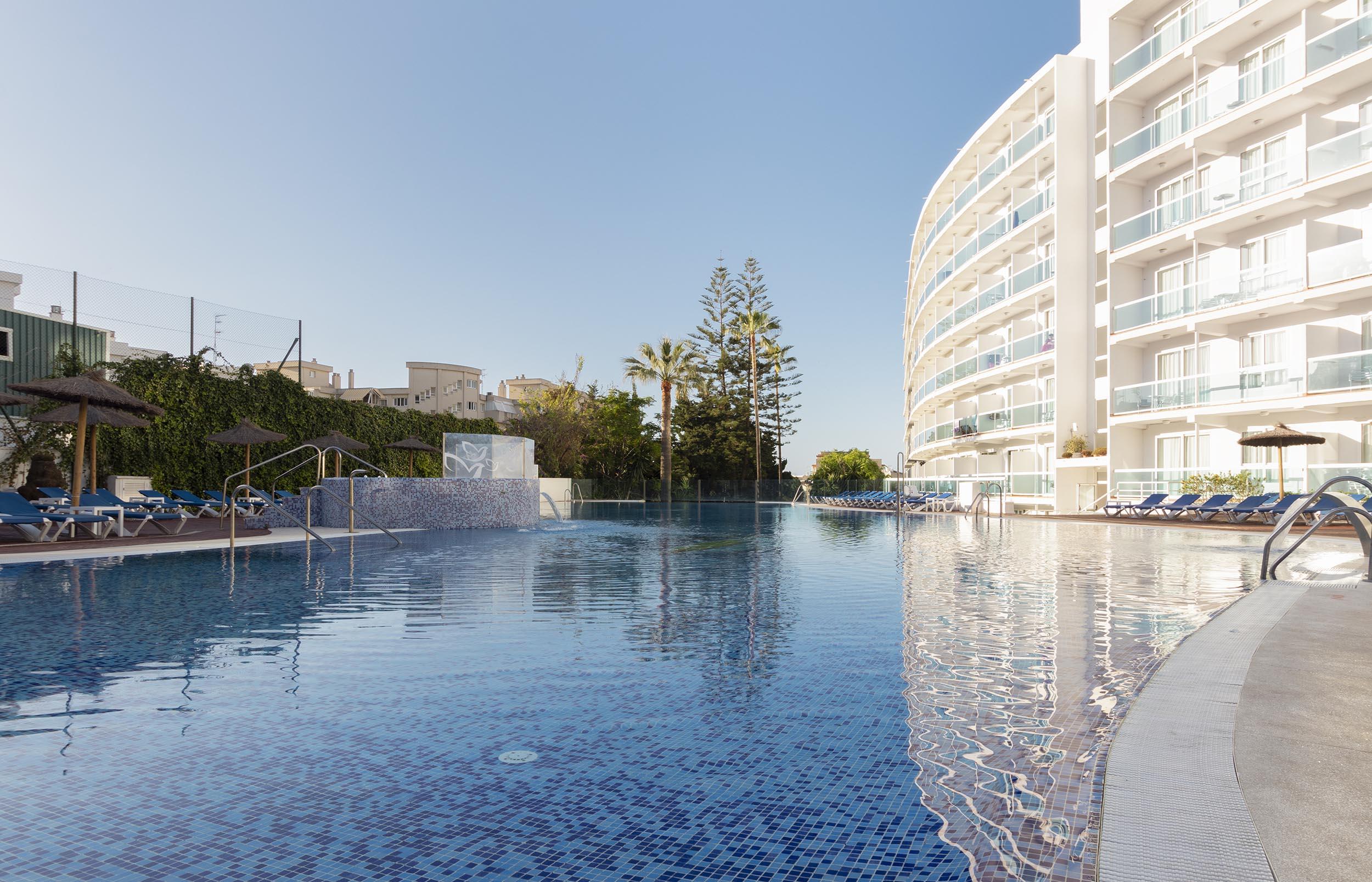 Hotel Palia Las Palomas ตอร์เรโมลิโนส ภายนอก รูปภาพ